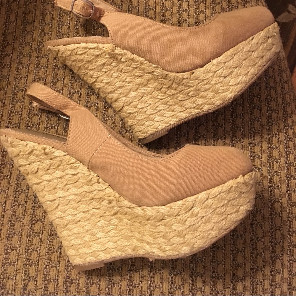 Rope wedge sling back